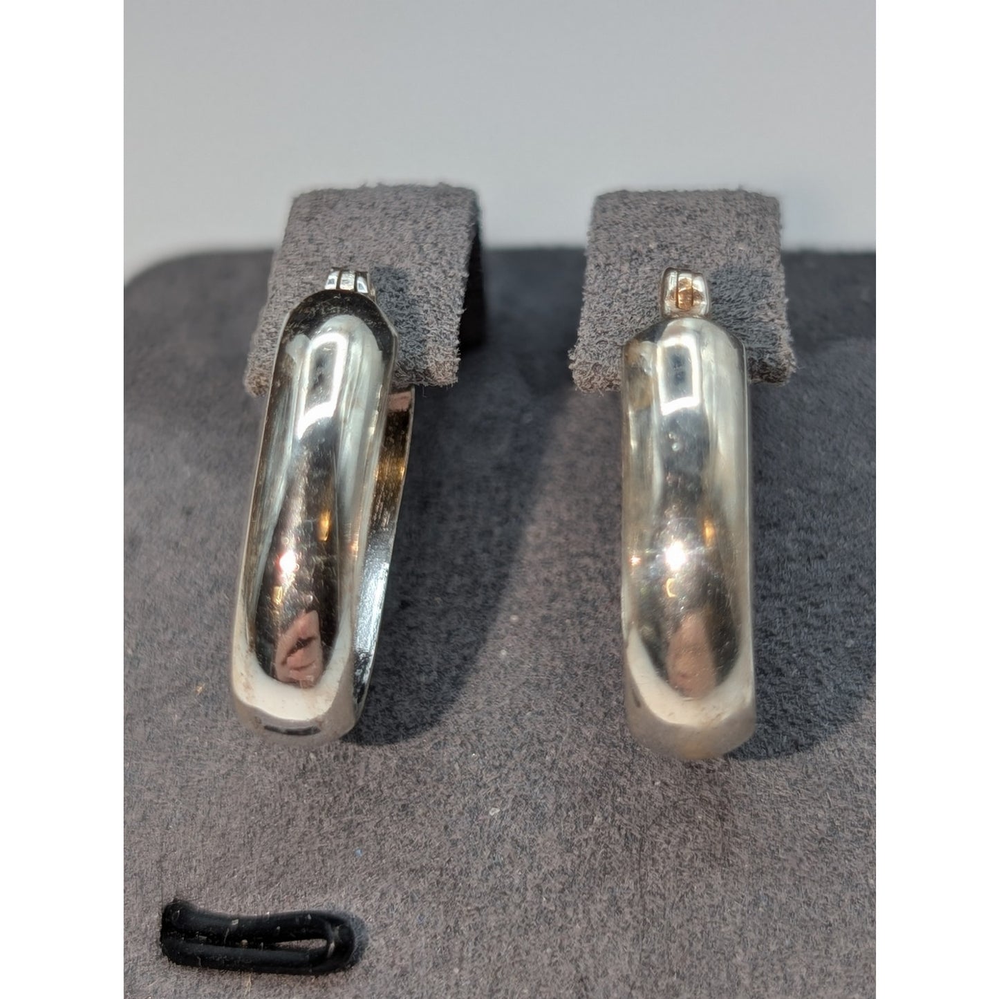 925 Sterling Silver Oval Hoop Snap Down Earrings