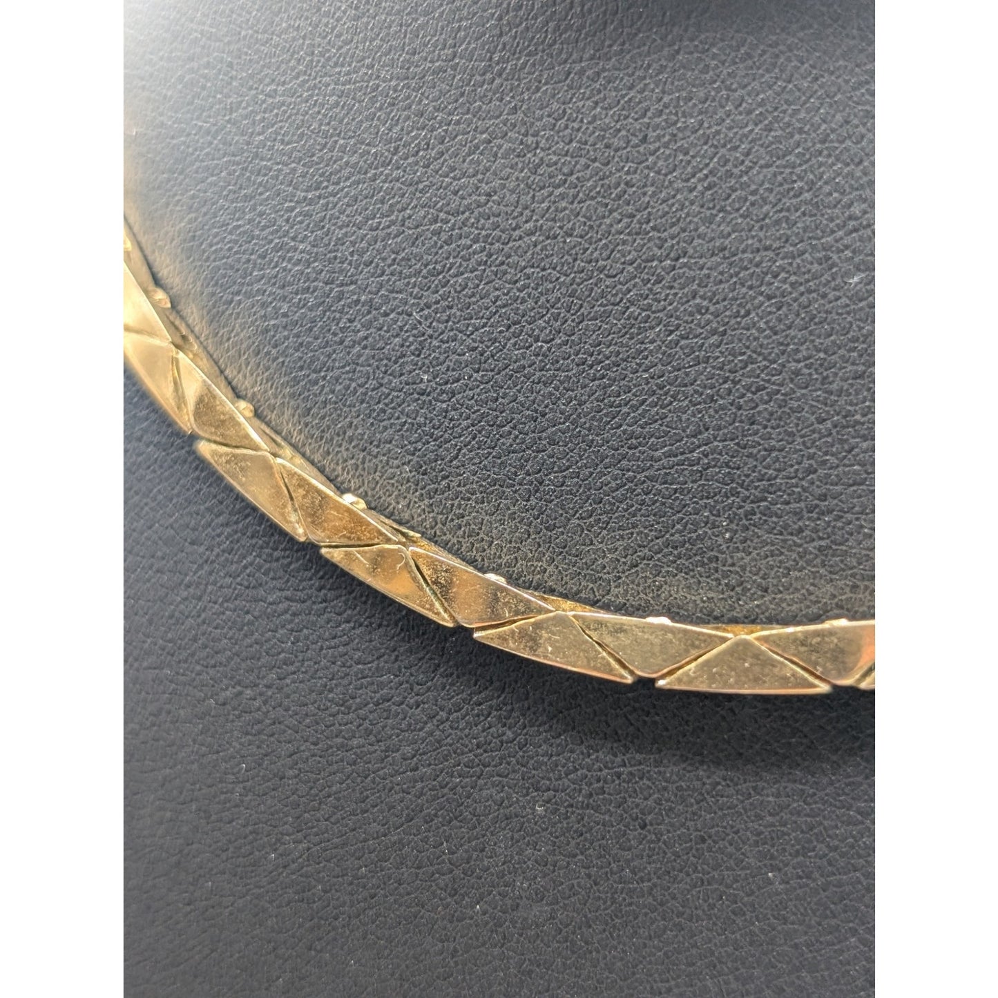 Vintage Napier Polished Gold Tone V Link Choker 15" Necklace