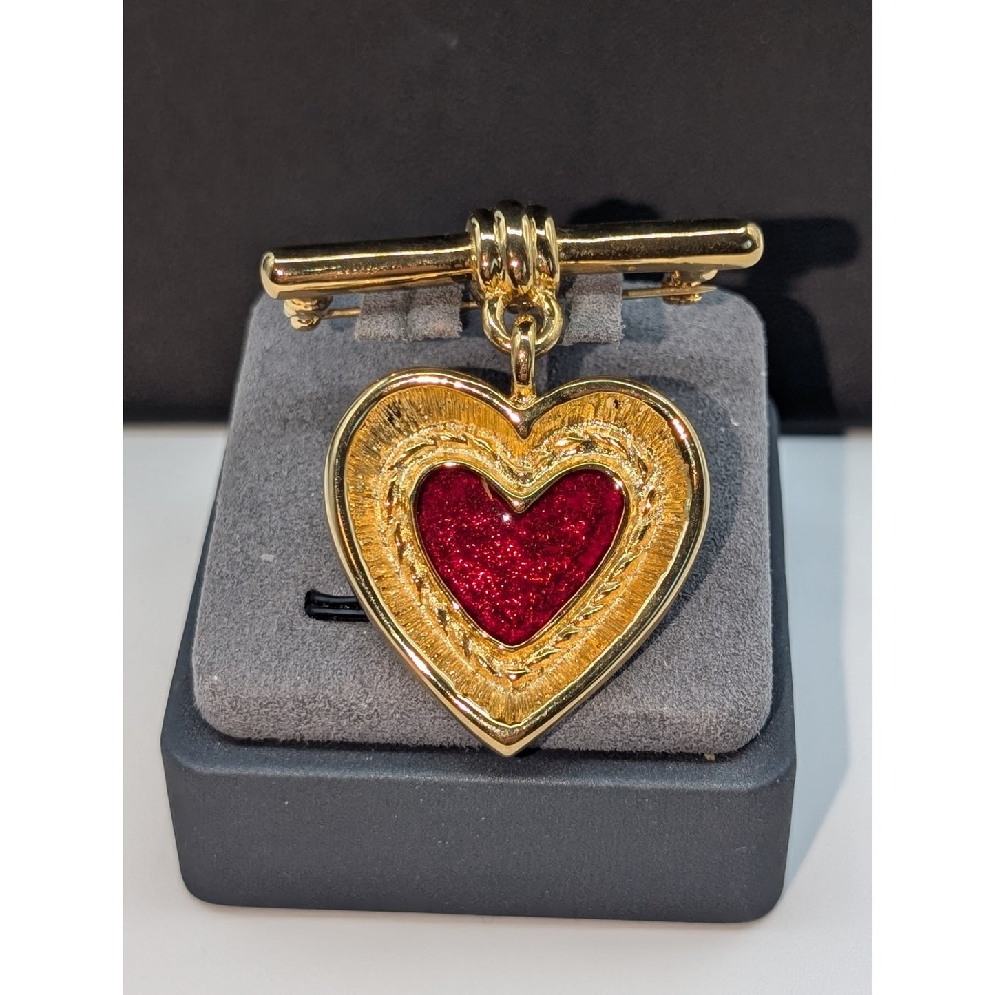 Vintage Signed FO Red Enamel Gold Tone Heart Dangle Brooch