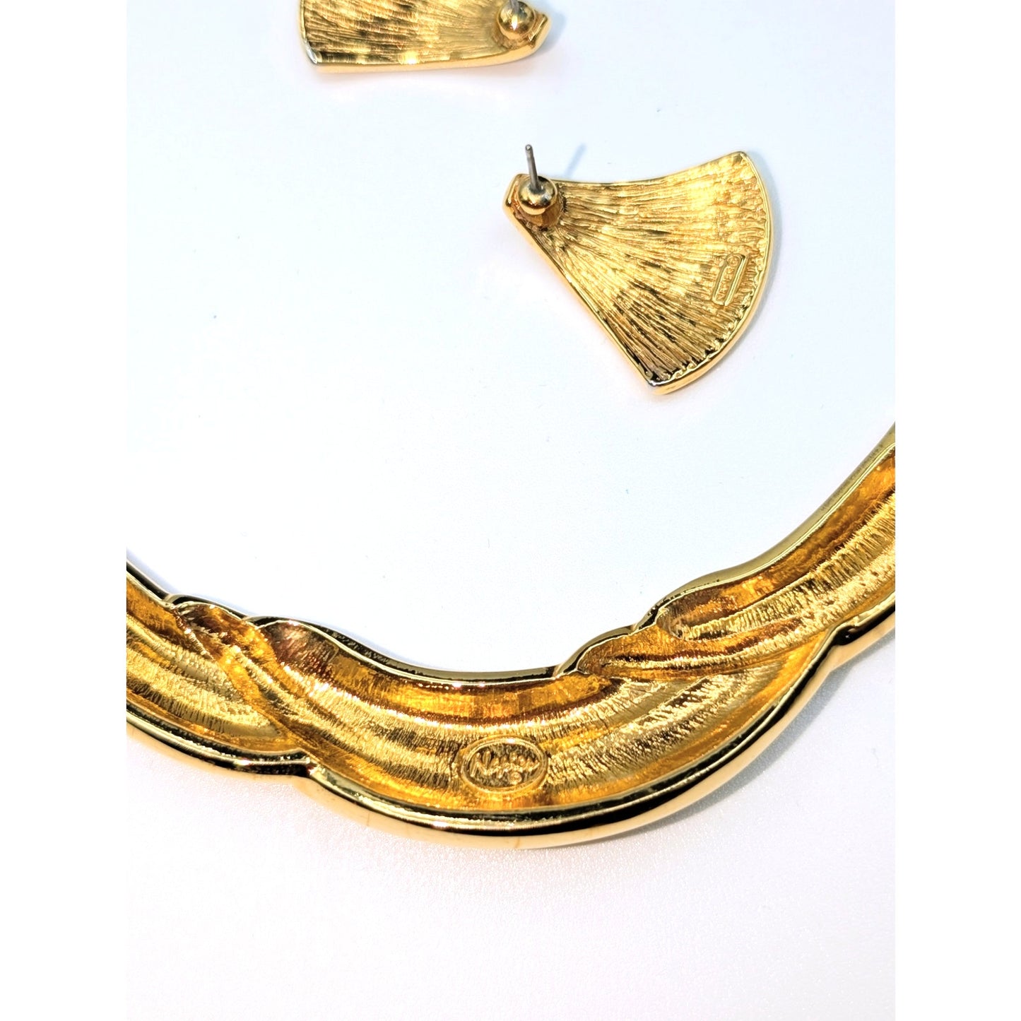 VTG Napier Bold Herringbone Peach Enamel Twist Collar Necklace & Earring Set