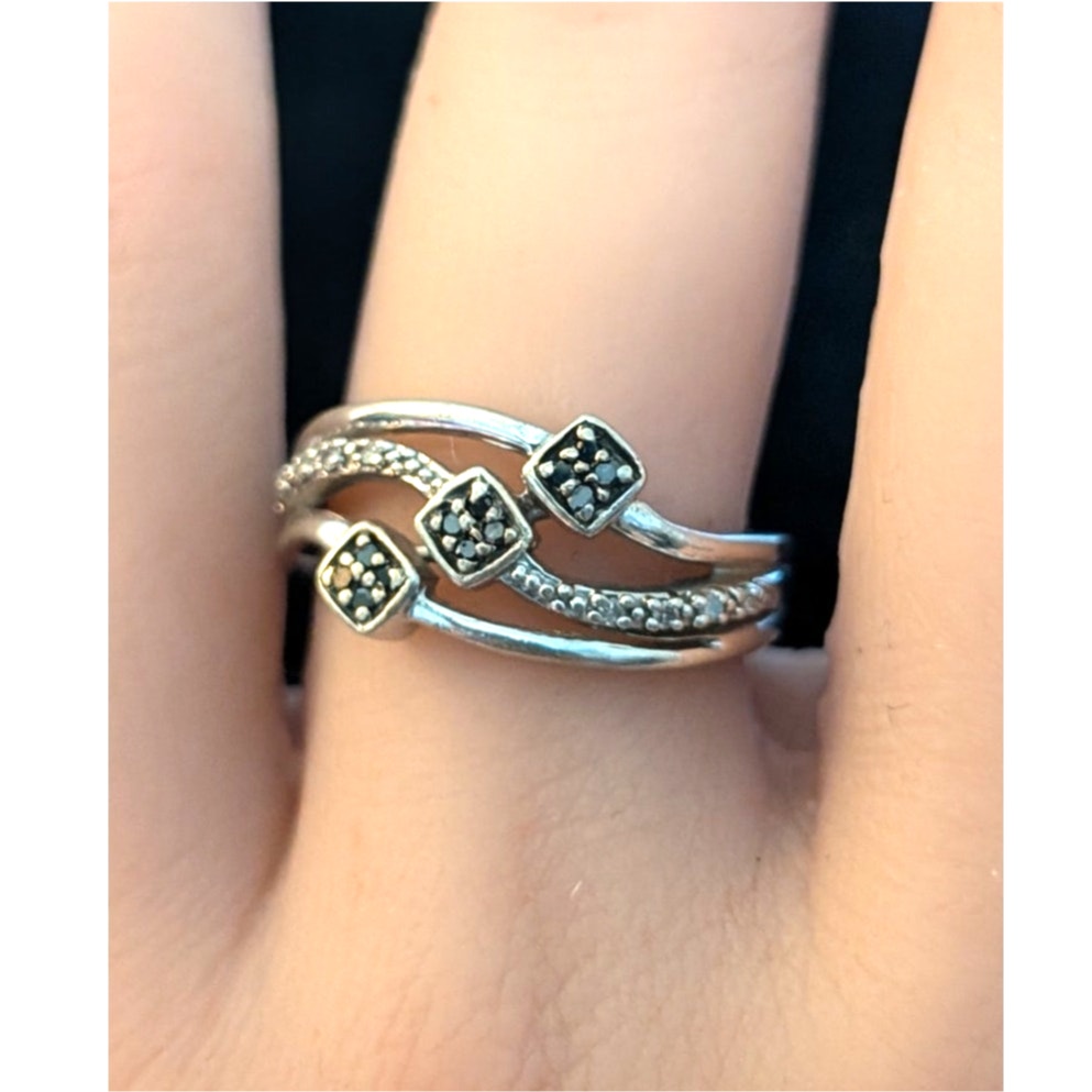 Vintage Natural Black & White Diamond Design 925 Sterling Silver Ring Size 7