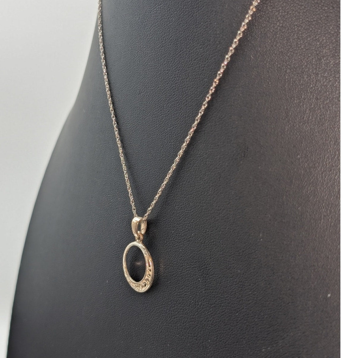 Vintage 925 Sterling Silver Filigree Circle Pendant 18" Chain Necklace