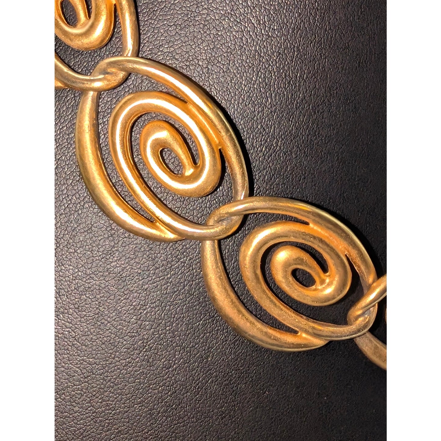 Vintage Anne Klein Modernist Signed Gold Tone Satin Finish Swirl Link Necklace