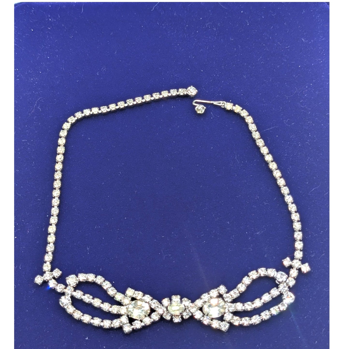 Vintage Rhinestone Hook Clasp 15.25" Necklace