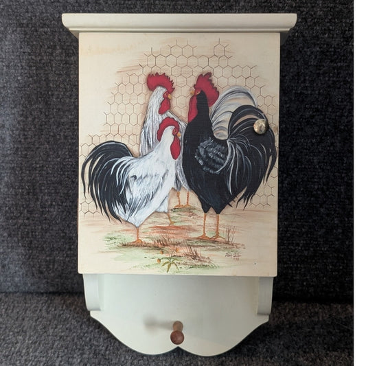 Vintage Designs by Jean Oates '98 'Plantation' Hand Painted Rooster Key Keeper