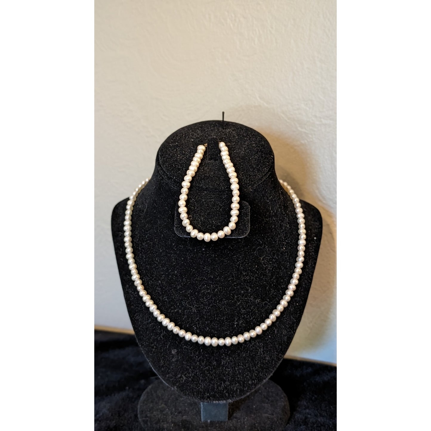 10K Yellow Gold JCM Jacmel Mauritius Freshwater Pearl Necklace and Bracelet Set