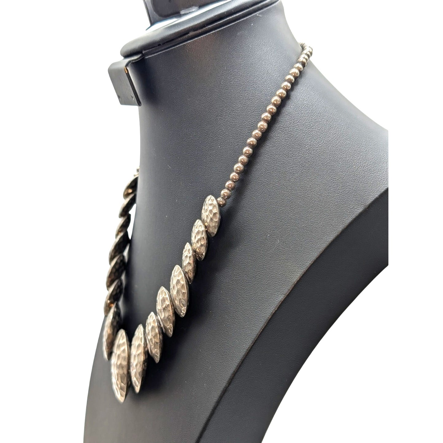 Vintage Hammered Silver Graduated Metal Disc Bead Barrel Clasp 22" Necklace