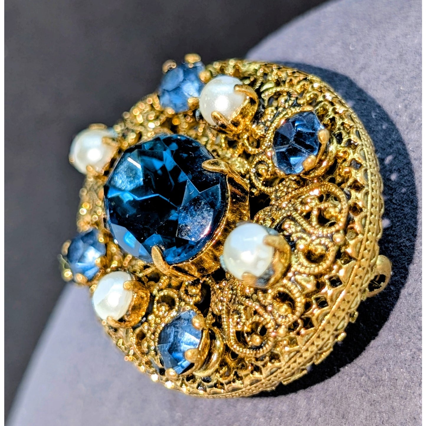 Vintage Ornate Filigree Blue Glass Stone Rhinestone Faux Pearl Gold Tone Brooch