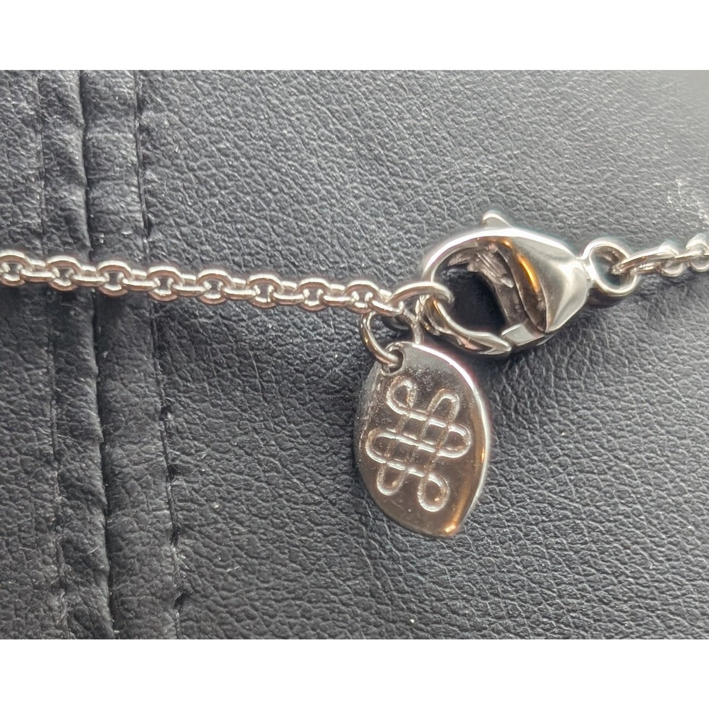 Silver Tone Unknown Maker Horseshoe 16" 18" & 20" Necklace