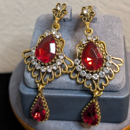 Teardrop Red Crystal Antique Gold Tone Rhinestone Dangle Drop Earrings