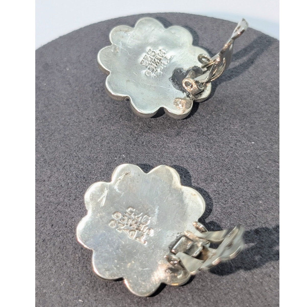 Vintage Taxco 925 Sterling Silver Domed Beaded Flower Clip On Earrings 13.19g