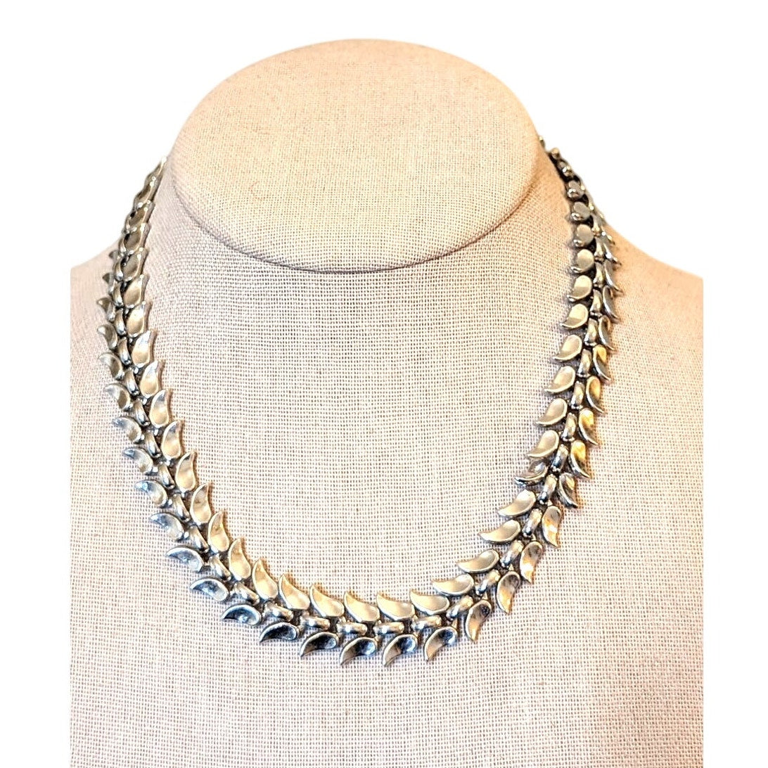 Rare Trifari Pat Pend Art Deco Necklace Shiny Rhodium Plated Leaf Design c1930s