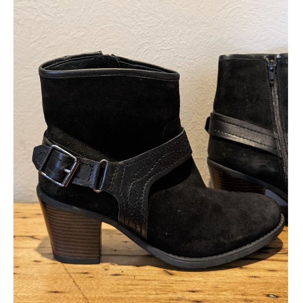 Earth Lina Arlington Wide Black Suede Bootie Womens Sz 8.5W
