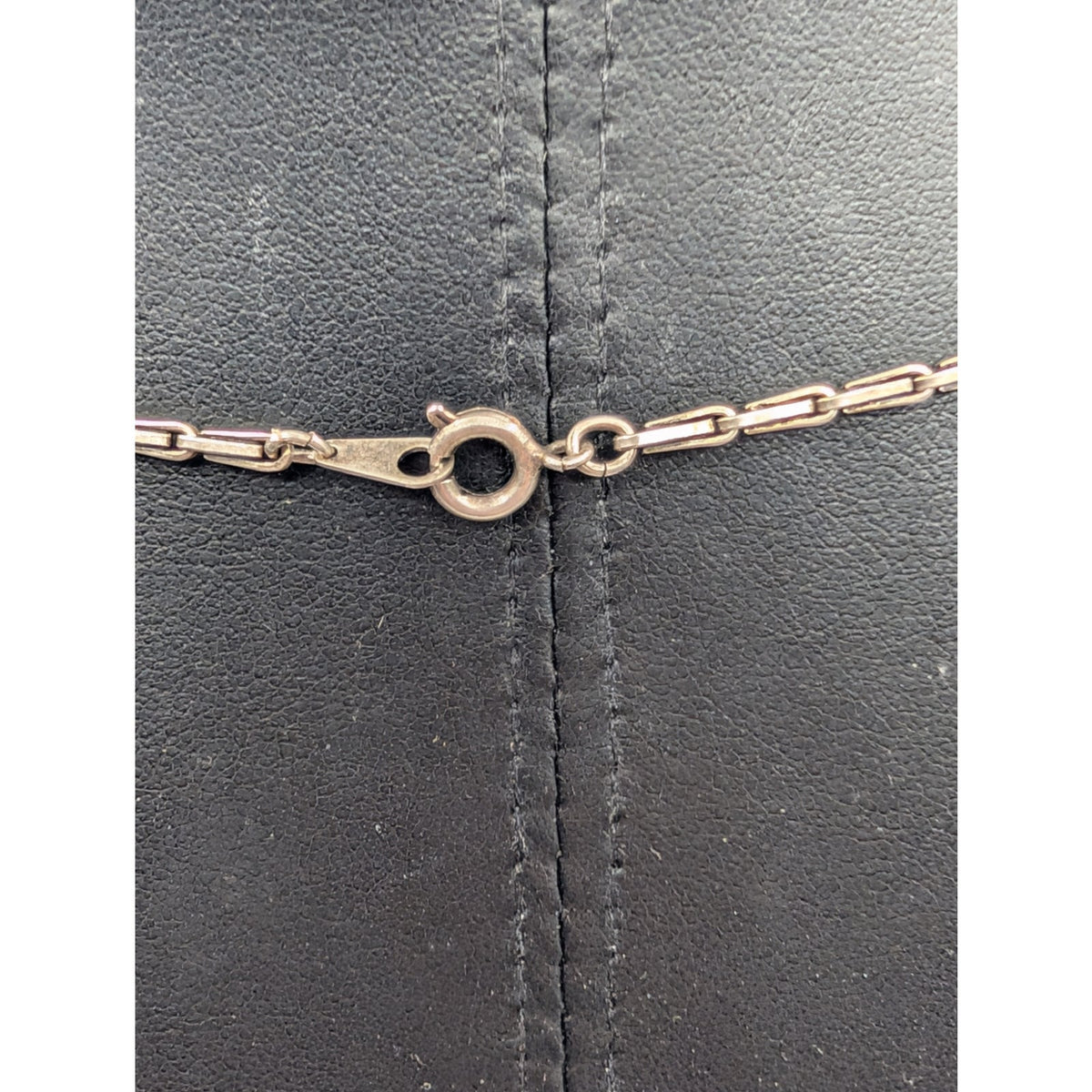 Catherine Popesco La Vie LVP France Parisienne Purse Necklace