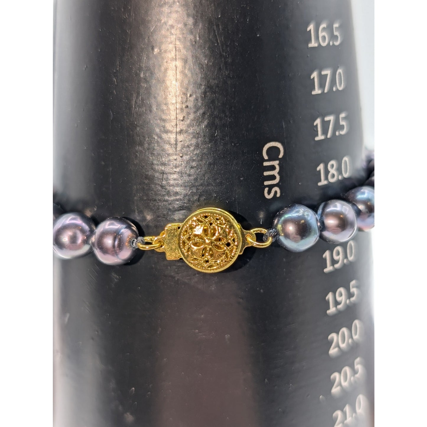 Genuine Approximate 7mm Peacock Knotted Pearl Gold Tone Slide In Clasp Bracelet