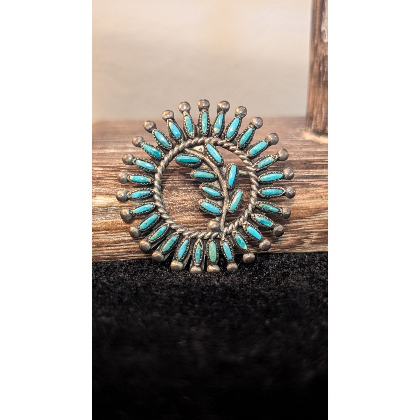 Vtg ZUNI Native American Petite Needlepoint Sterling Turquoise Leaf Brooch