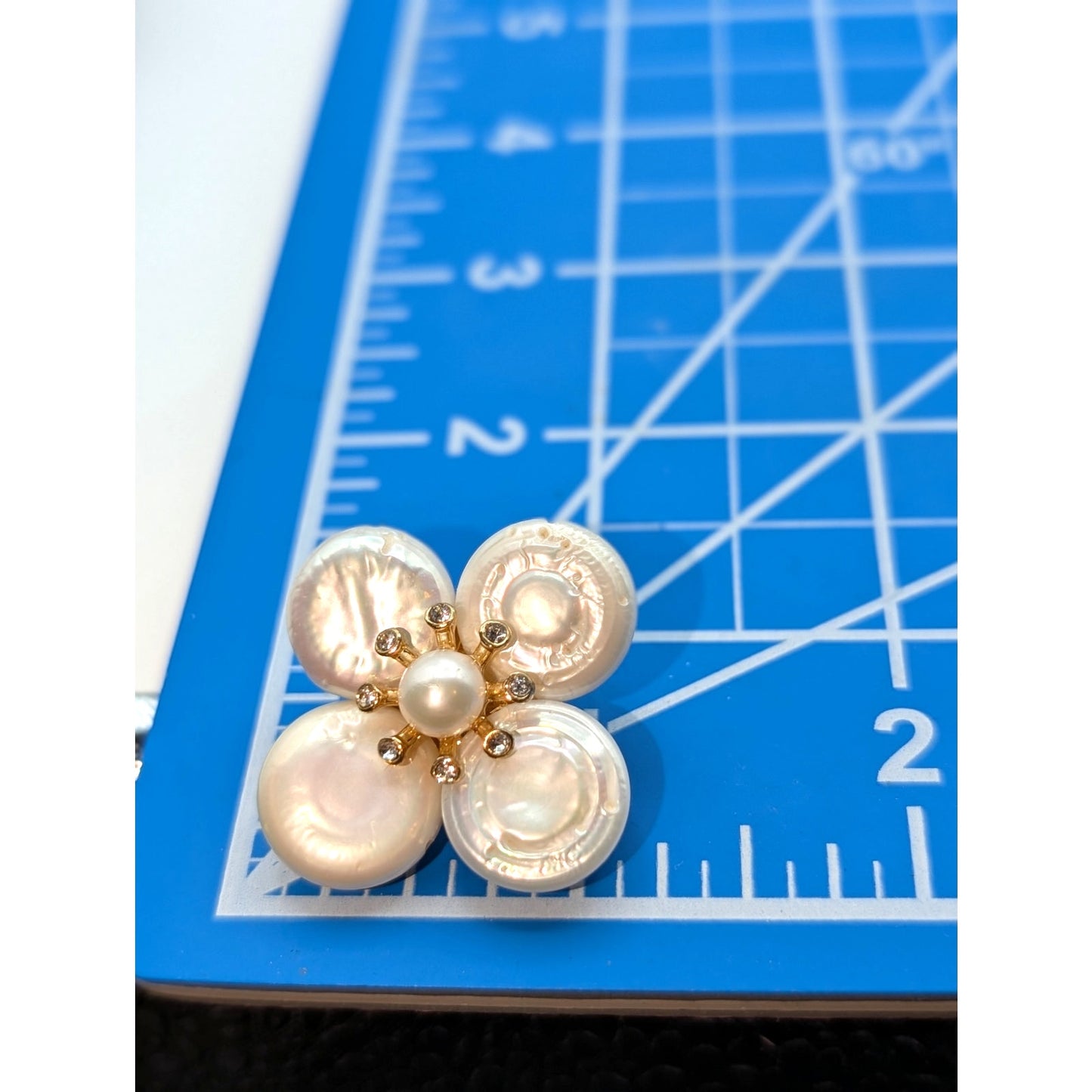 C & C California White Daisy Pearl Rhinestone Gold Tone Flower Earrings
