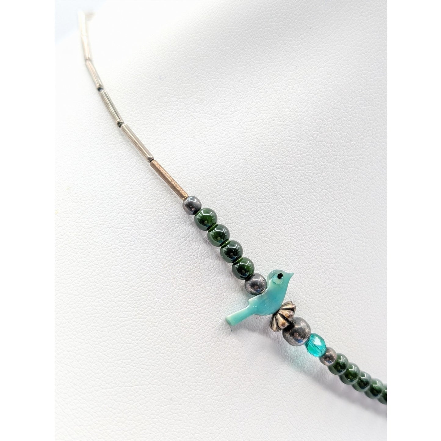 Vtg Liquid Silver Dream Catcher Green Carved Bird Fetish Barrel Clasp Necklace