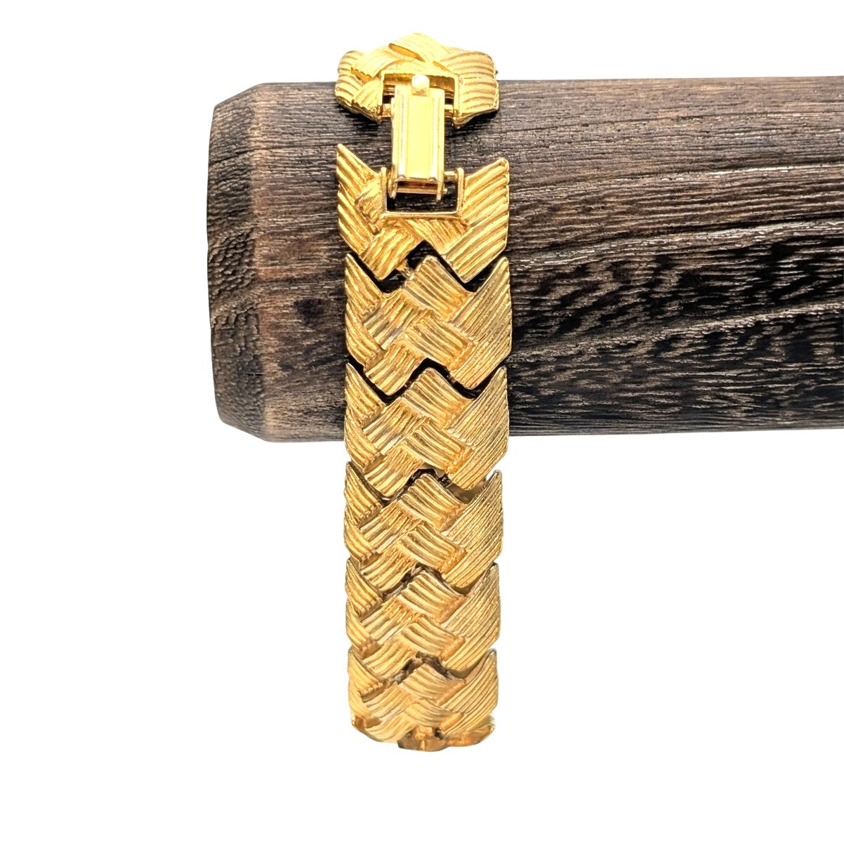Vtg Brushed Gold Tone Made in USA Articulated Station Basketweave Style Bracelet