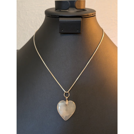 Vintage 925 Sterling Silver Cream Stone Heart Pendant on Box Chain