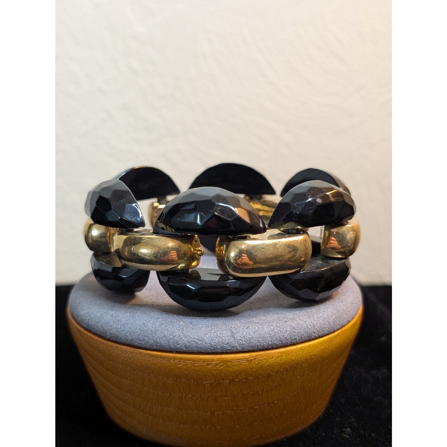 Vintage Italian Chunky Faceted Black Lucite Gold Tone Chain Link Bracelet