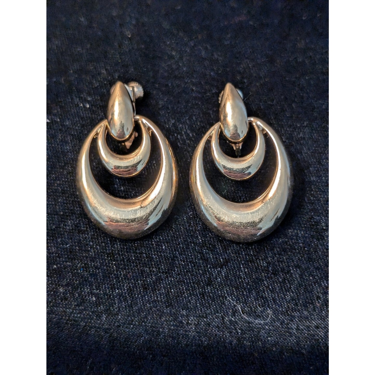 Four Pair Vintage Screw On Gold Tone Earrings One Pair Napier
