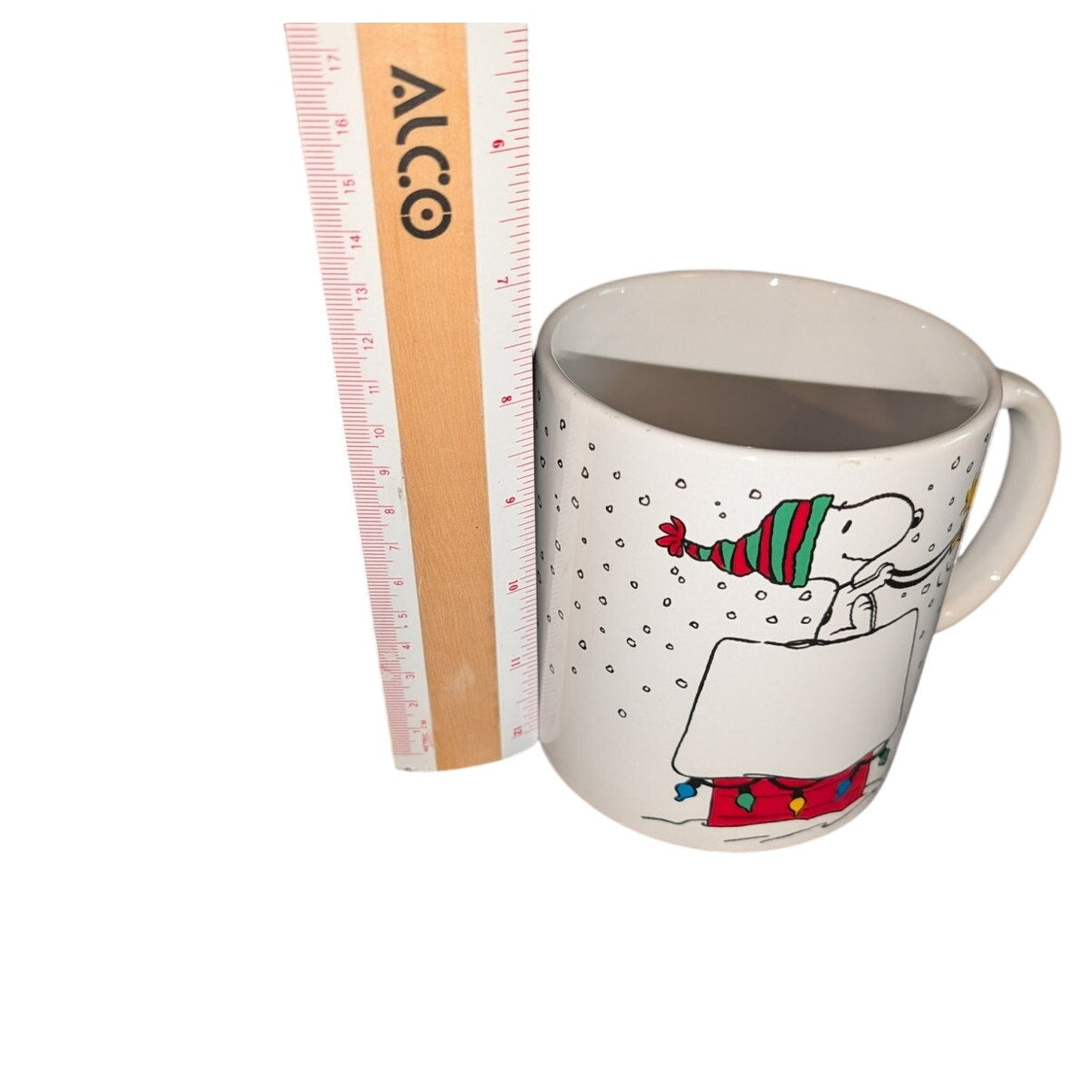 Peanuts Christmas Chillin Snoopy on Dog House Ceramic 20 oz. Coffee Tea Mug Cup