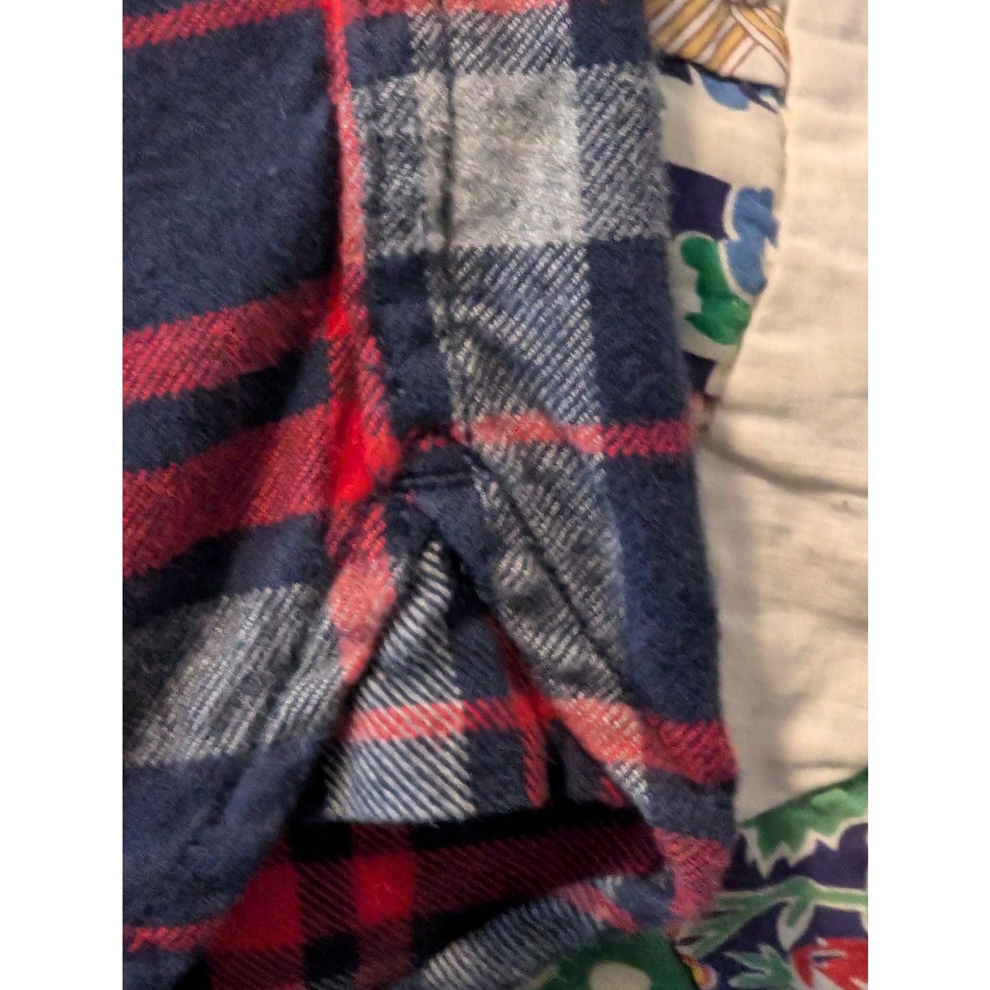 Lands' End Canvas Cotton Red Navy Plaid Pocket Flannel Button Up Shirt Mens M
