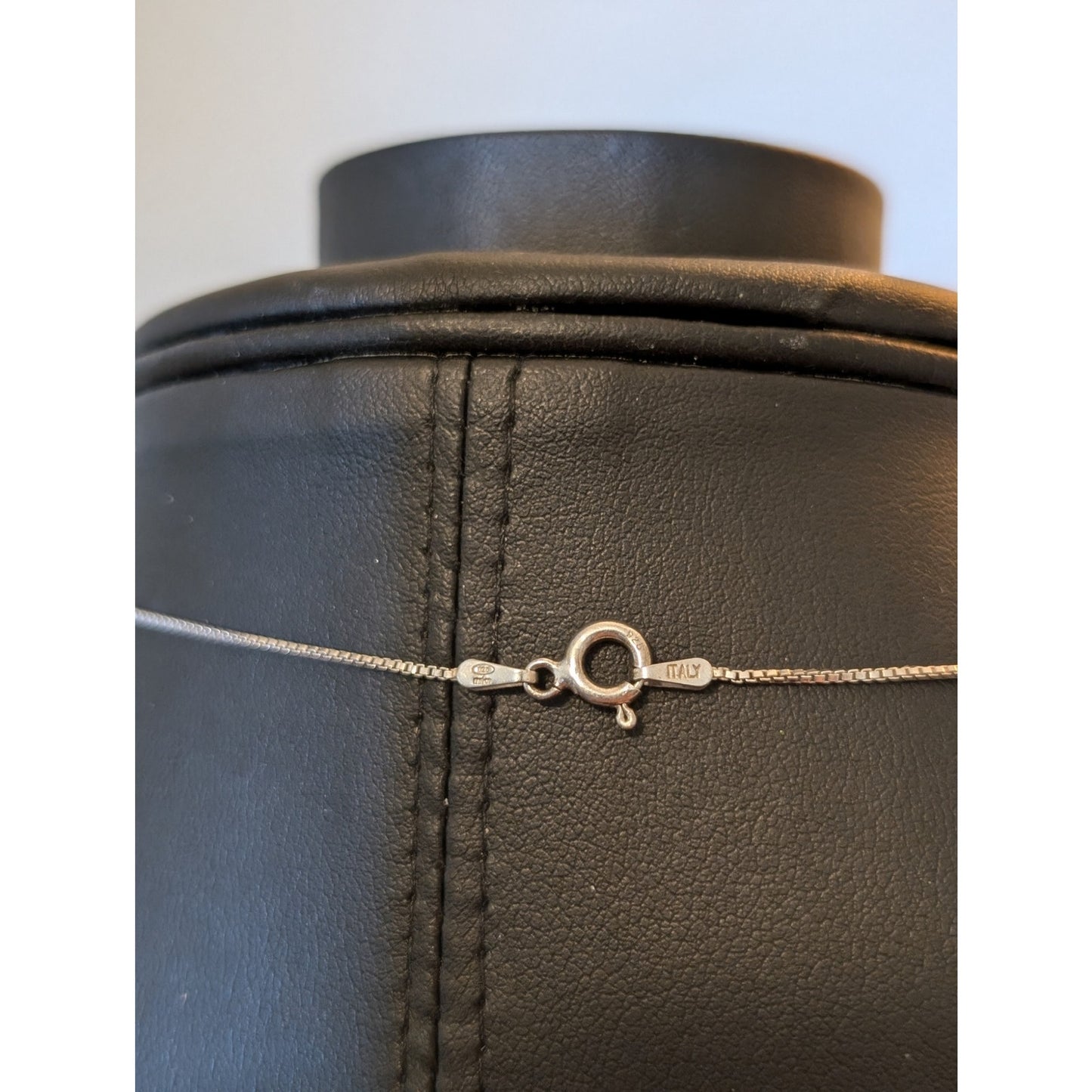 Retired Silpada 925 Sterling Hammered Rings Sterling Silver Pendant Necklace