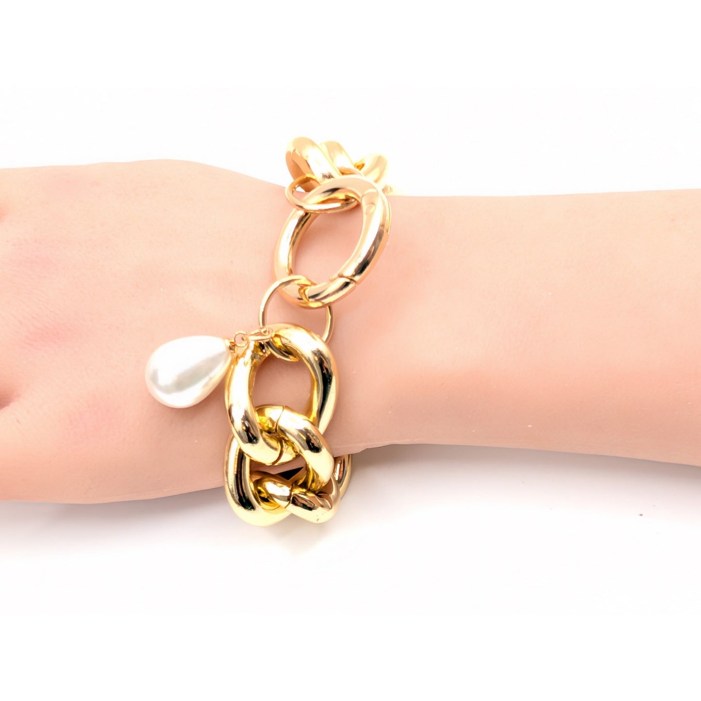 Chunky Gold Tone Curb Link Teardrop Pearl Dangle Charm Chain Bracelet