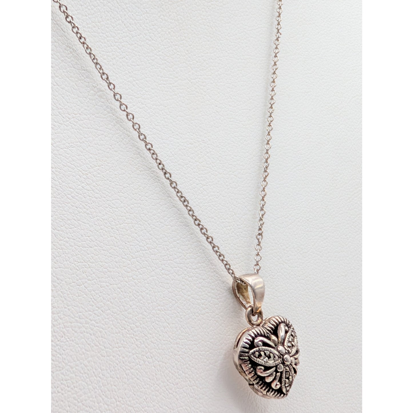 Vtg Silver Tone Cut Out Marcasite Butterfly Heart Locket Pendant Chain Necklace