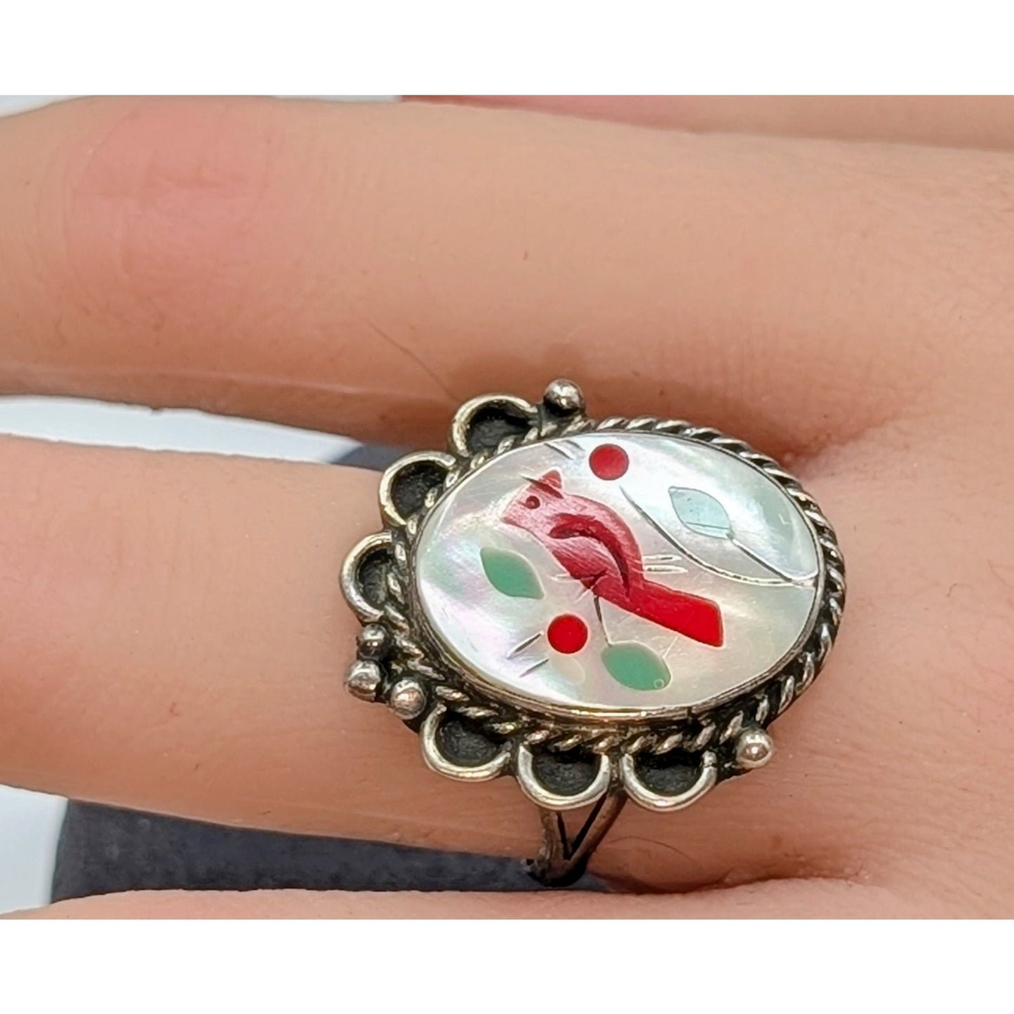 Vtg Southwest Mother of Pearl Inlay Cardinal 925 Sterling Silver Ring Size 6.25