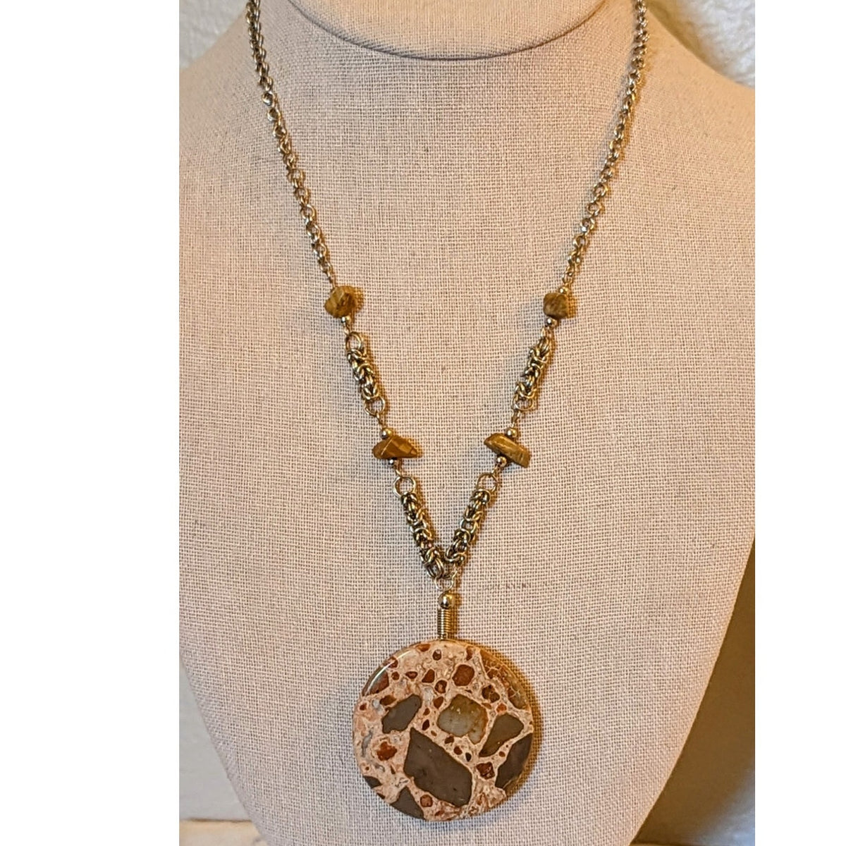 VTG Multi-Colored Brown Stone Pendant Silver Tone Chain 18" Hook Clasp Necklace