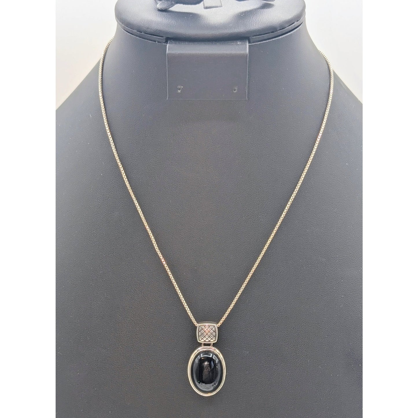 Vintage 925 Sterling Silver Black Onyx Pendant 18" Box Chain Necklace 10.82g