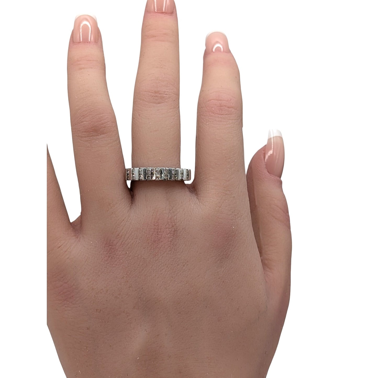 Vintage JCR 8.06g Platinum Two Row 18 Diamond Band Ring Size 7.5