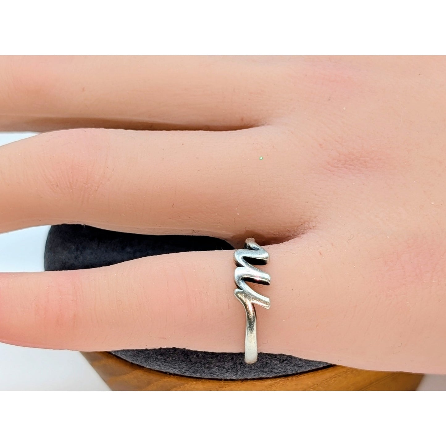 James Avery Signed Sterling Silver Script Initial 'm' Ring Size 5.75