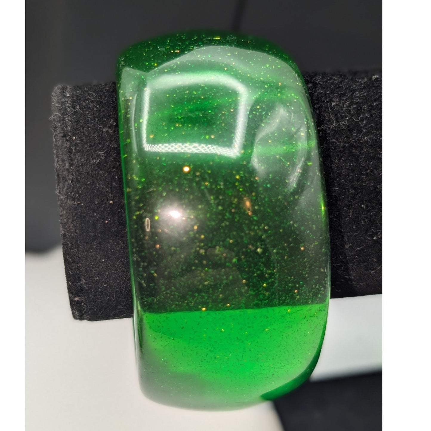 Vintage Green 1.5" Wide Lucite Translucent Glitter Sparkle Bangle Bracelet
