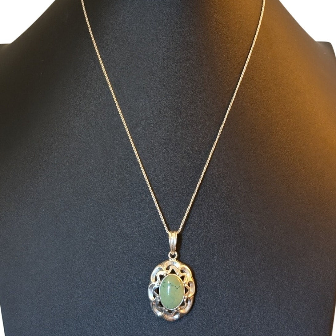 925 Sterling Mint Green Stone Filigree Setting Sterling Rope 20" Chain Necklace