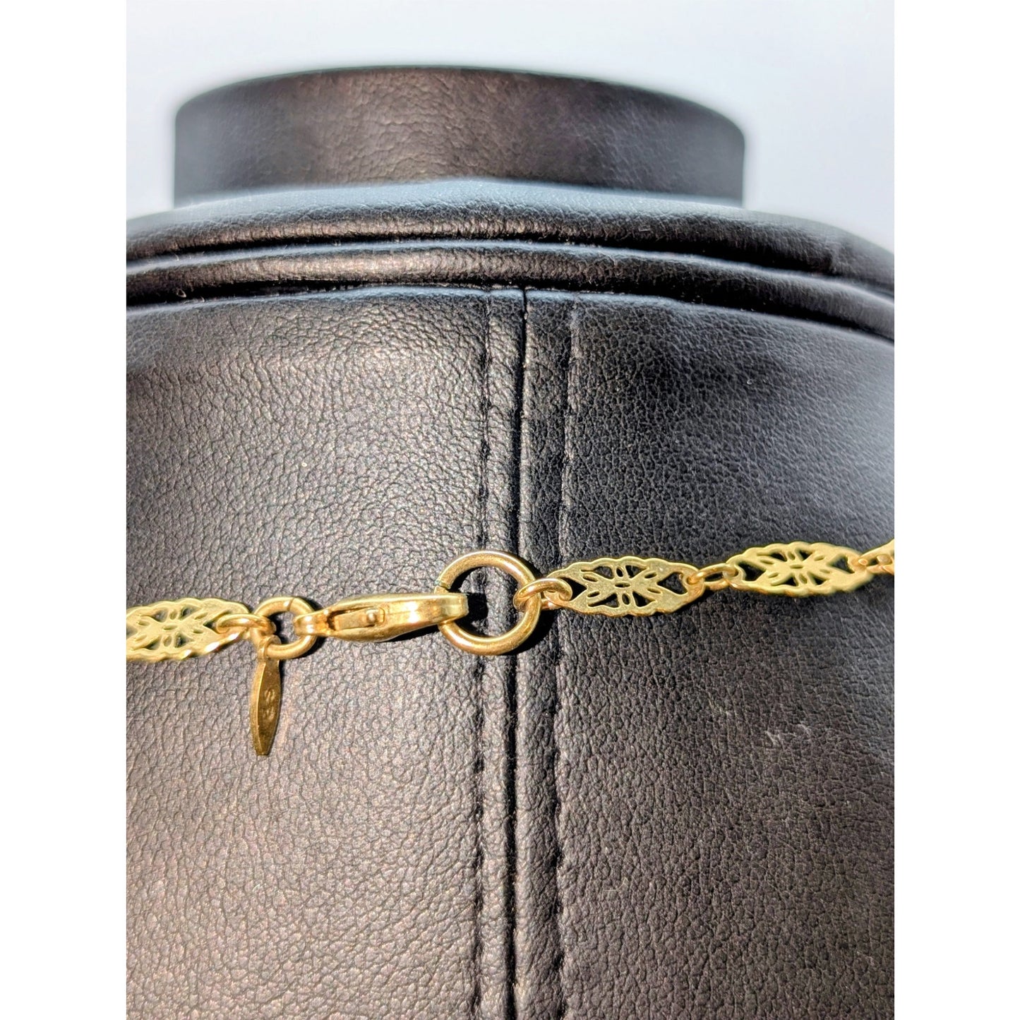Avon Gold Tone Filigree Metallic Glass Warm Tone Beaded Station Chain Necklace