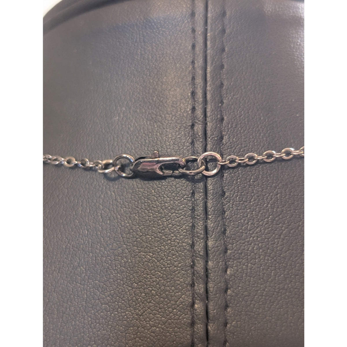 Unmarked Gun Metal Lariat Briolette Cut Faceted Teardrop Crystal Chain Necklace