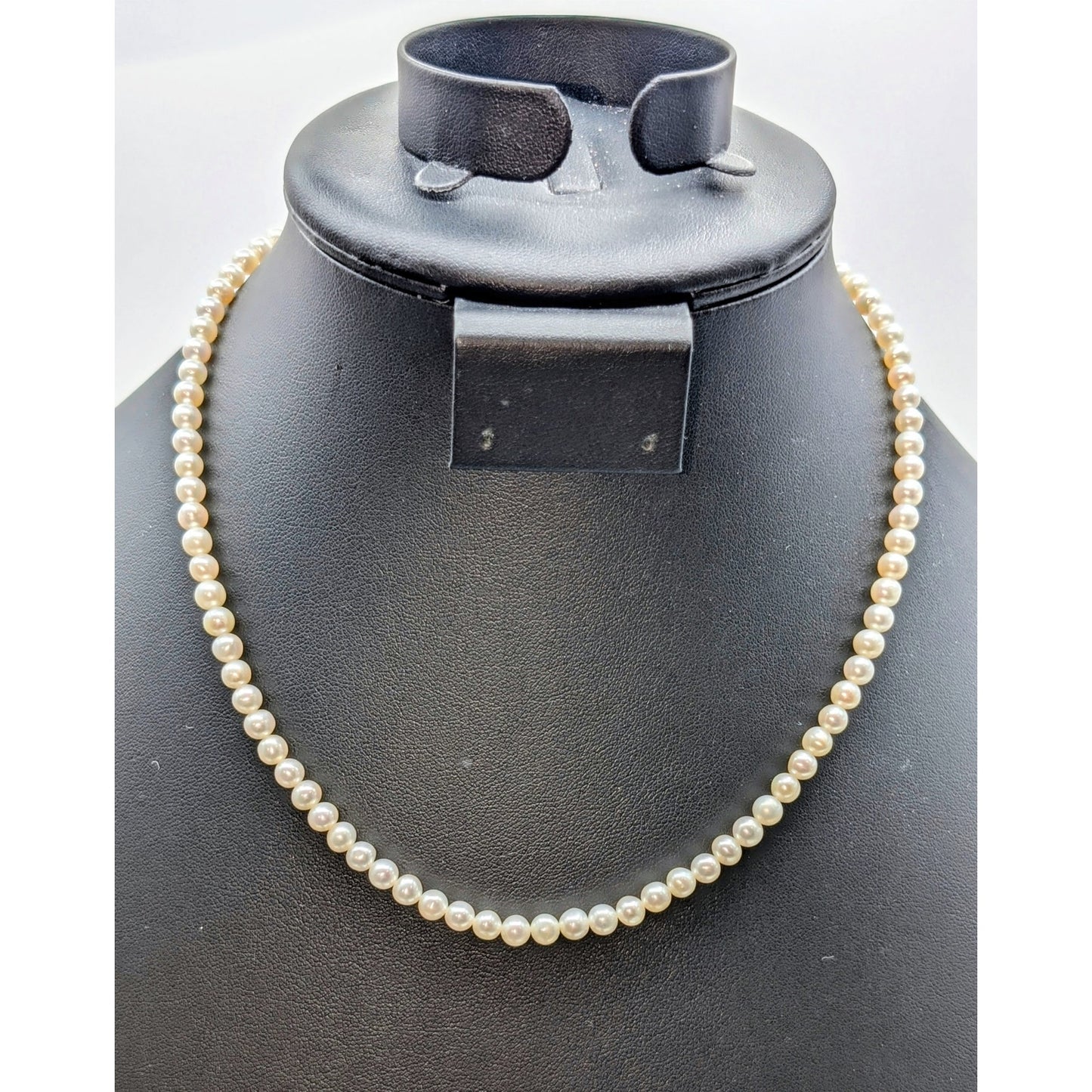 Vtg Approx. 5mm Genuine Pearl 17" Necklace W/ 14k Yellow Gold Clasp Marked 585