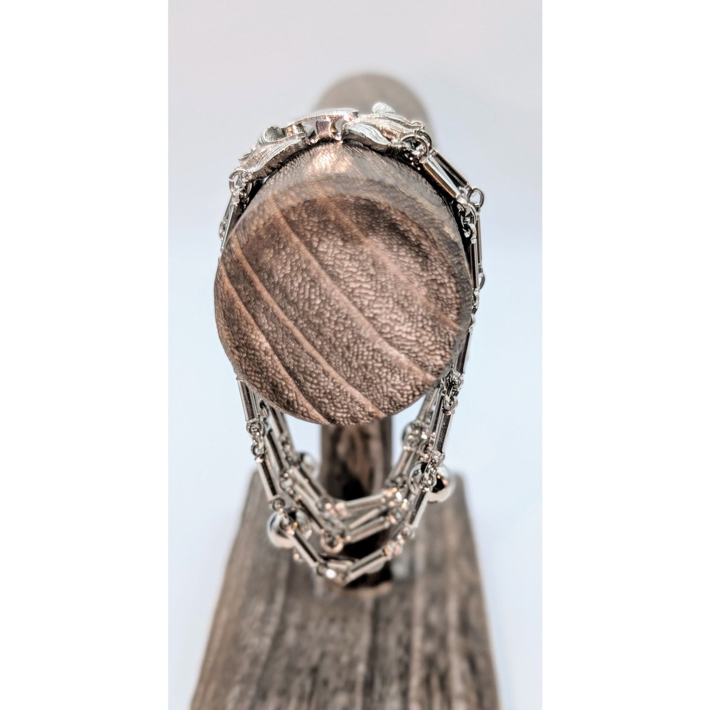 Lisner Vintage Eight Strand Bar Bead Chain Fold Over Shell Clasp Bracelet