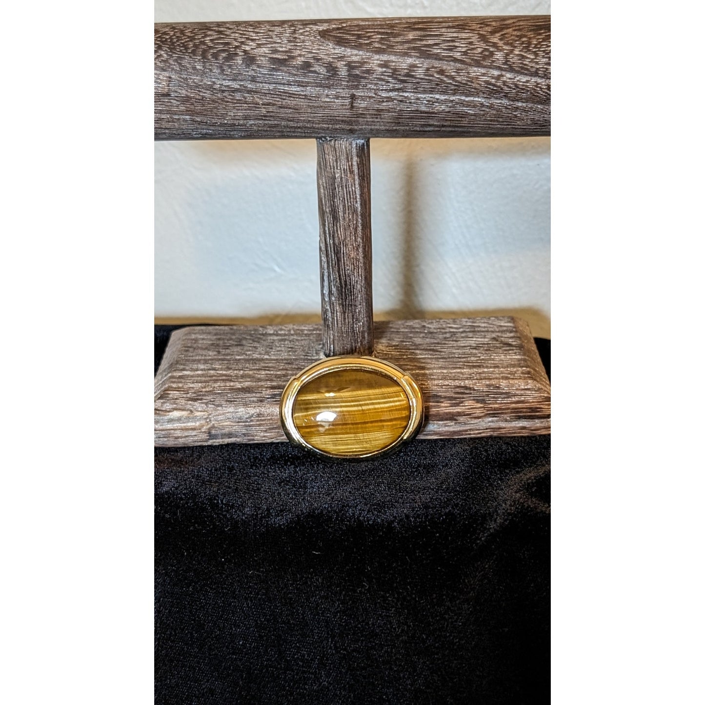Ciner Vintage Oval Shaped Tiger Eye Gold Tone Scarf Buckle Clip
