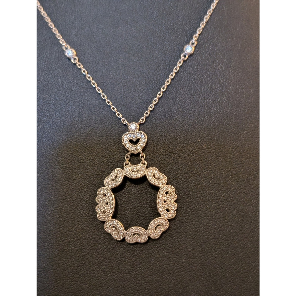 Vintage Sparkling CZ Heart Wreath 925 Sterling Silver 18" Necklace
