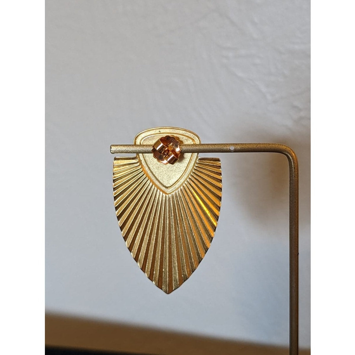 Large Boho Lightweight Leaf/Shield Cream Enamel Gold Tone Earrings