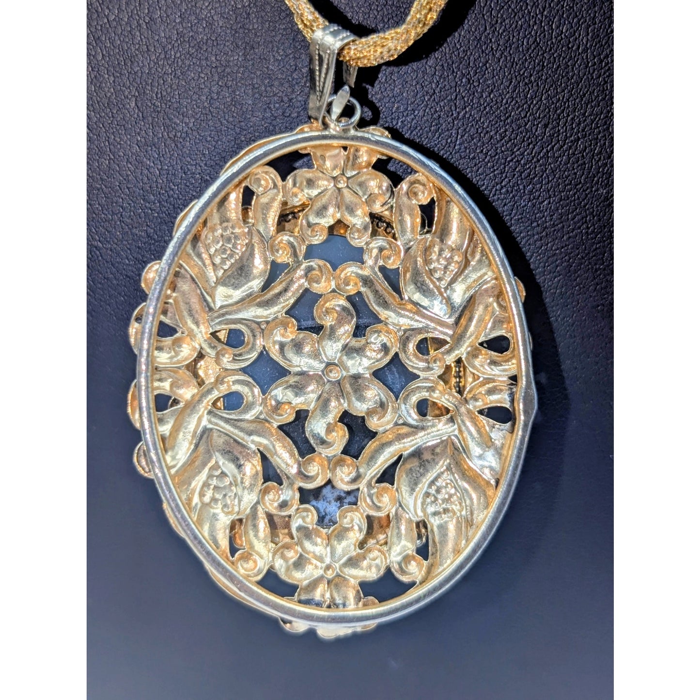 Vintage Gold Tone Agate Stone Pendant Braided Chain 25.5" Necklace