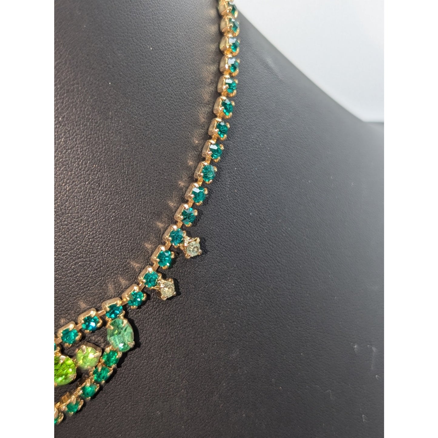 Vintage Light Green Dark Green Gold Tone 15.5" Necklace & Clip On Earring Set