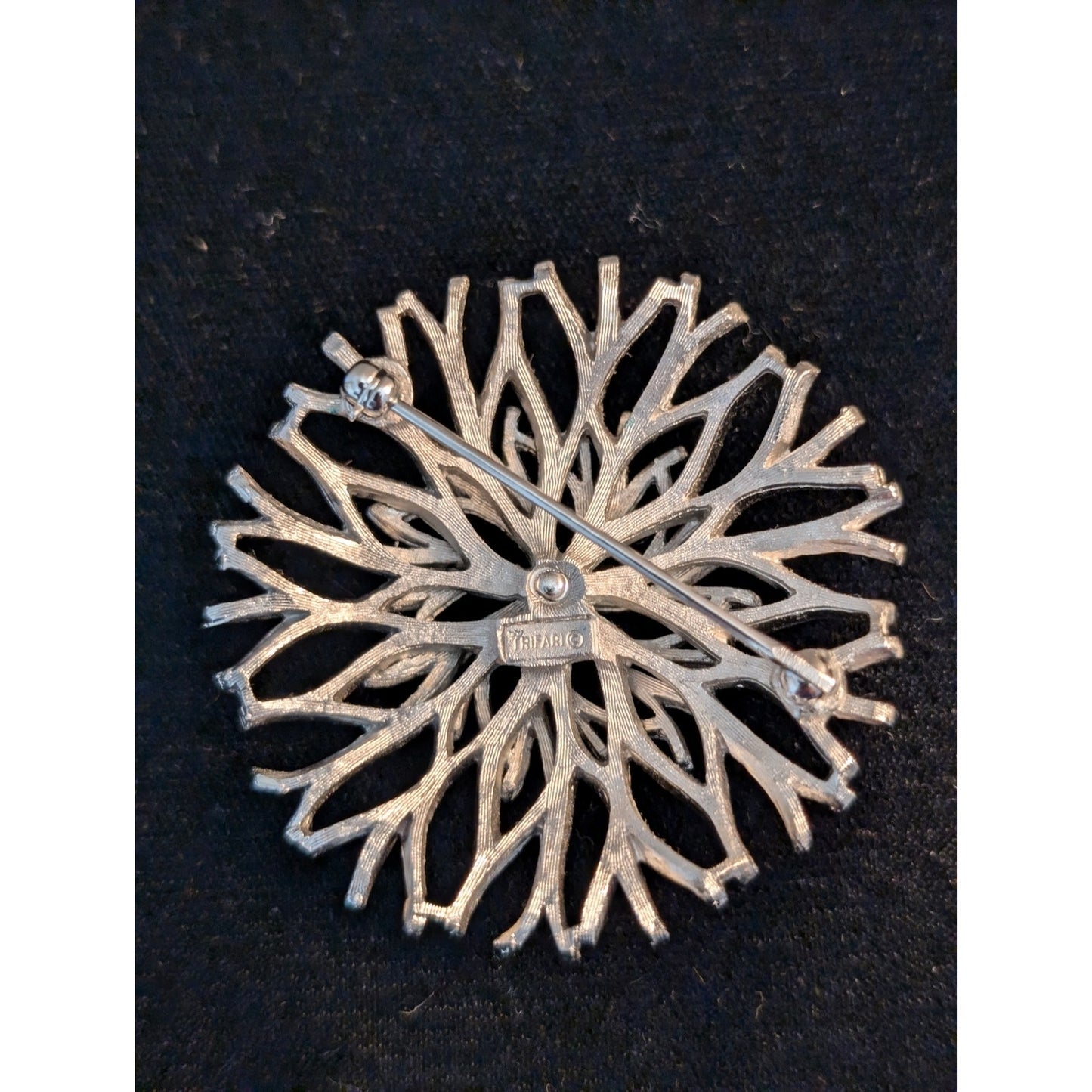 Crown Trifari Signed Vtg Abstract Flower Brushed & Polished Silver Tone Brooch