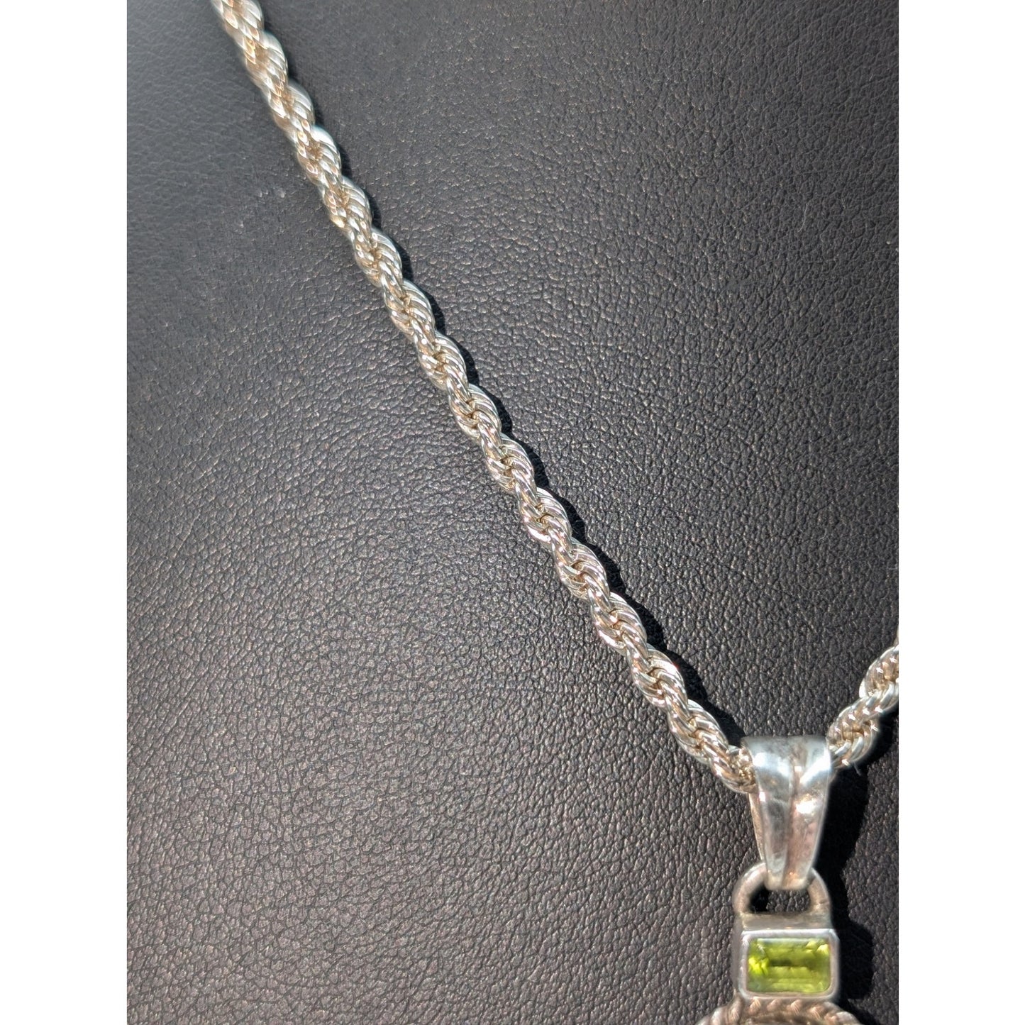 Vintage Sterling Silver 925 Moon Stone & Peridot Pendant Rope Chain 18" Necklace