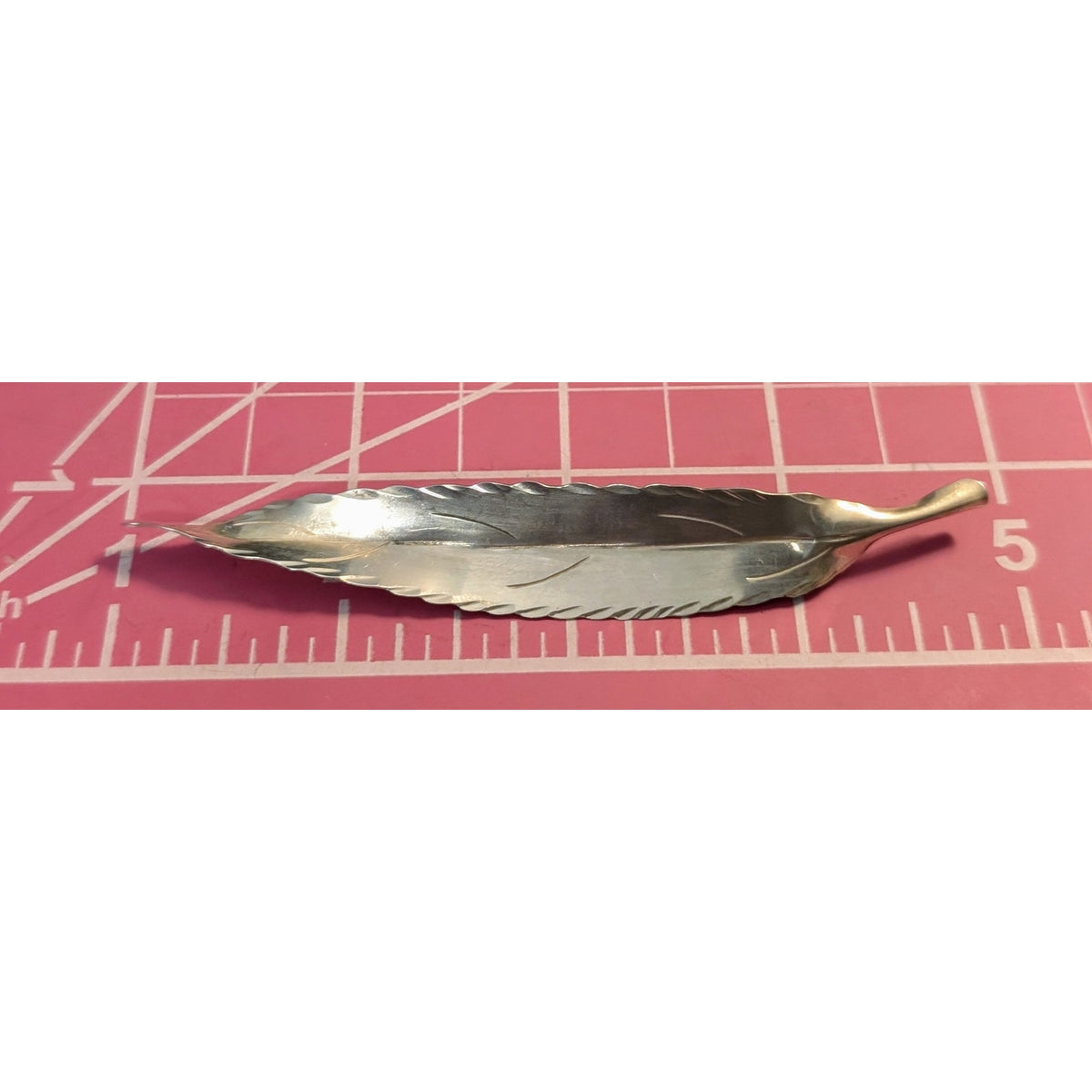 Vintage Stuart Nye Sterling Silver Leaf Feather Brooch Pin